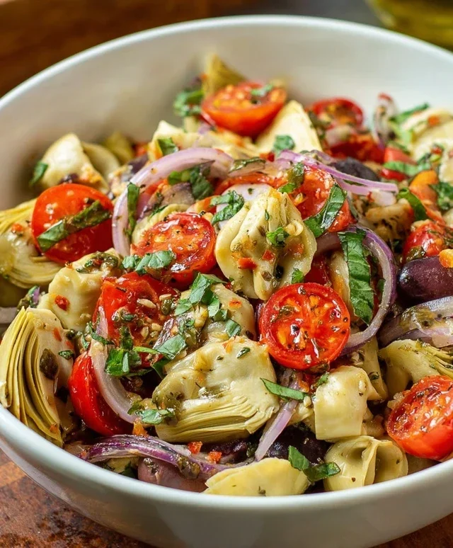 Tuscan Artichoke Tomato Salad
